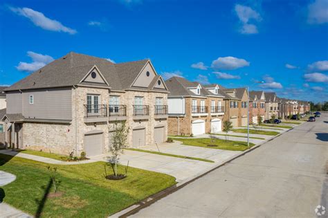 pearland townhomes for rent